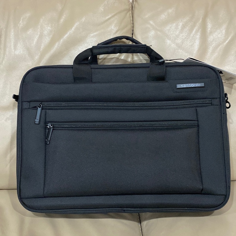 NWT Samsonote Business Classic 2 17” brief.Unisex